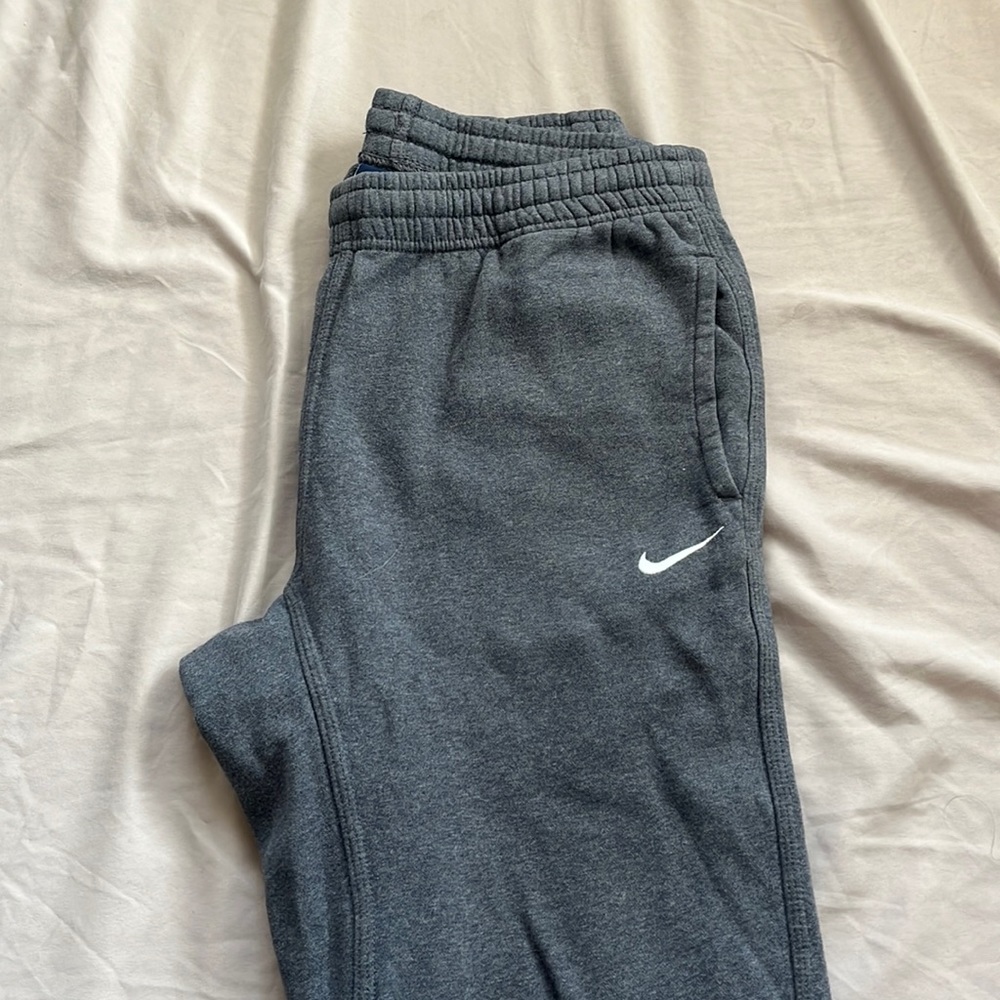 Nike Sweatpants, Dark Heather Grey size MEDIUM